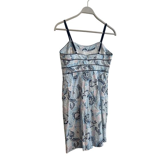 New Vineyard Vines Blue Floral Mosaic Print Dress in Jake Blue Size: 8 Medium - Picture 4 of 8
